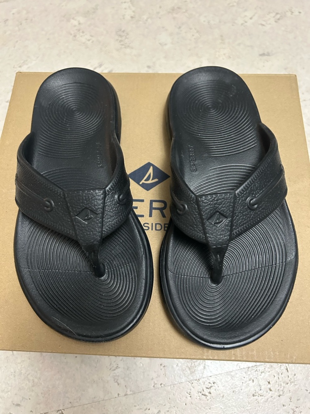 Sperry Black Women's Thong Sandals with Textured Strap